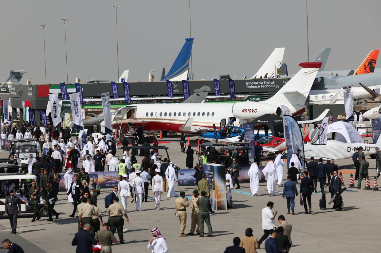 China displays latest UAV and fighter jets at the Middle East’s largest air show