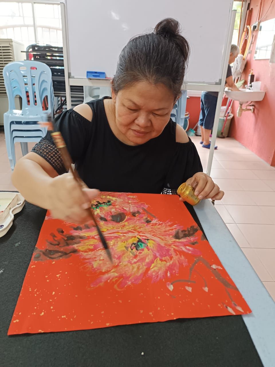 For Chin, Chinese brush painting allows her to paint freely, as strokes cannot be corrected but, rather, mistakes must be incorporated into the work.