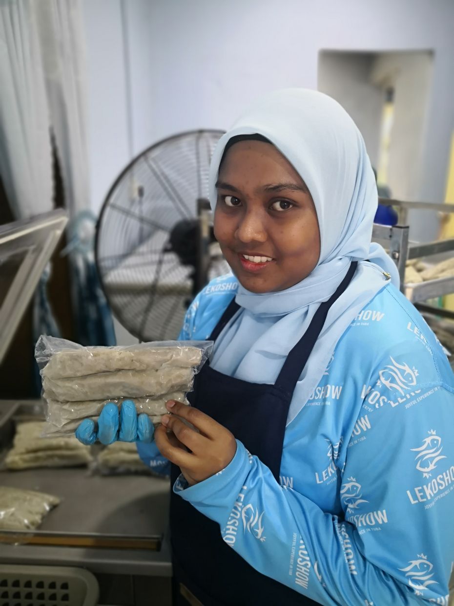 Tourists can purchase vacuum packed keropok lekor and fry them at home. — ALAN TEH LEAM SENG