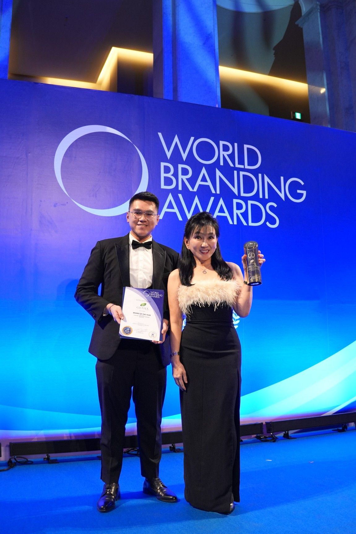 Yong (right) said the award is a reminder of how far the brand has come and paid tribute to everyone at Getha.