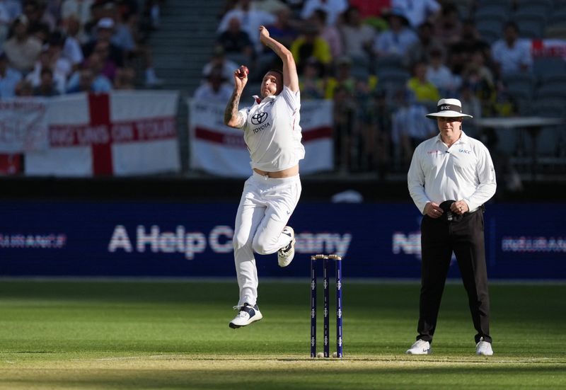 Cricket-England's Carse acclaims 'awesome' opening day of the Ashes