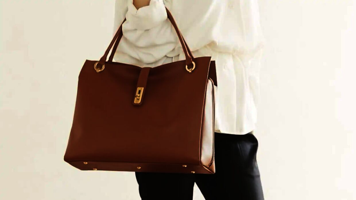 Can fashion do the heavy lifting in politics? The symbolism stitched into a tote