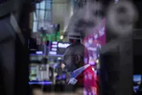 Analysis-Jitters over AI spending set to grow as US tech giants flood bond market ​