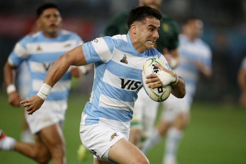 Rugby-Argentina have key flyhalf Albornoz back for England clash