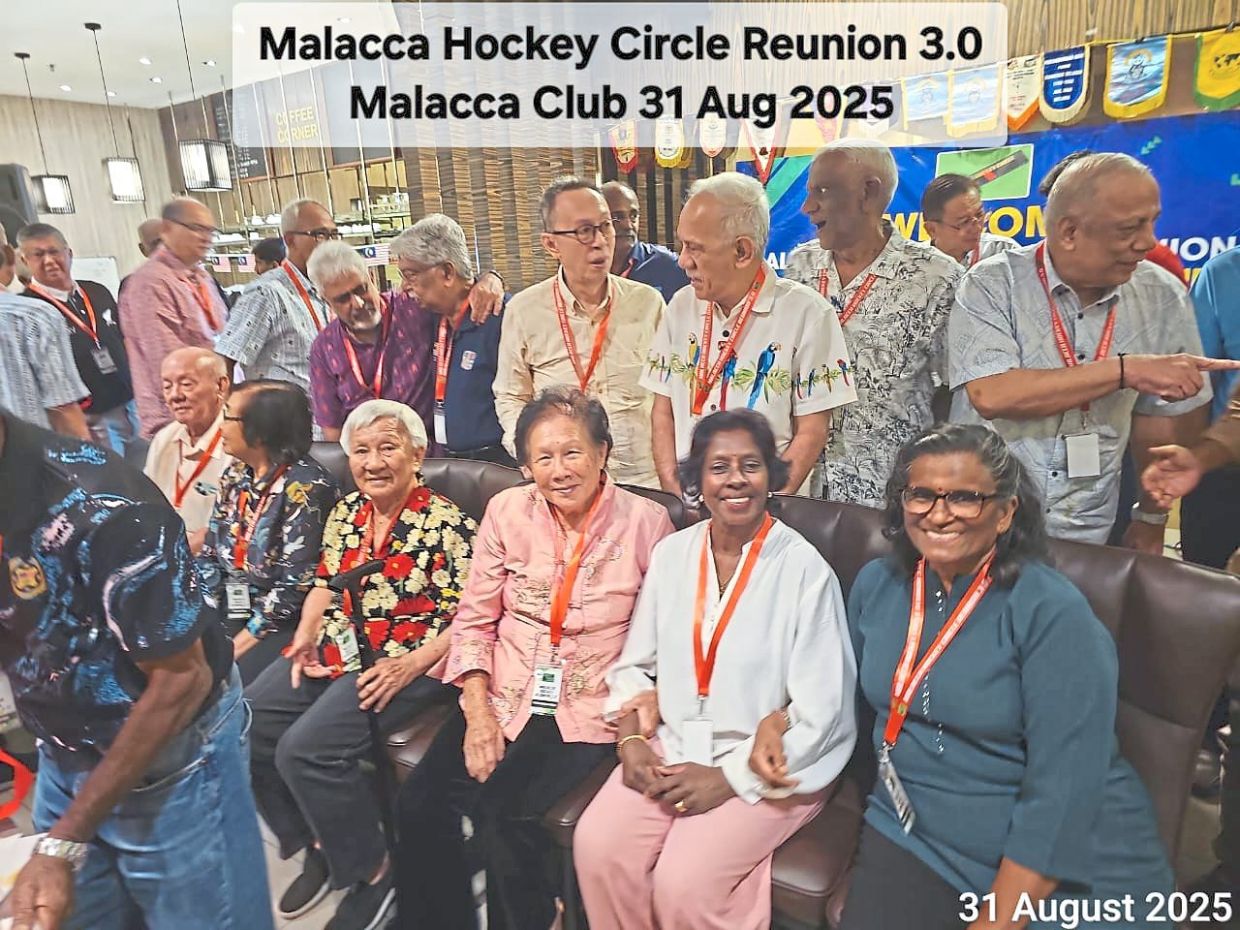 Melaka Hockey veterans Wong Boon Heng (seated third from right) and Mary Soo (seated fourth from right) along with their Melaka hockey circle mates at their third reunion this year.