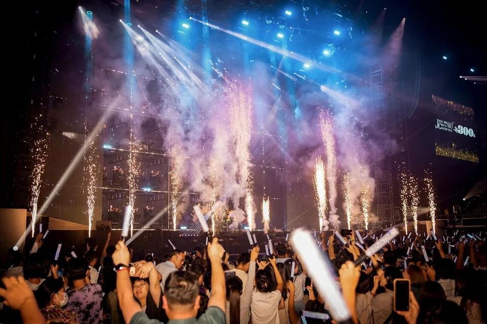 Jacky Cheung is set to captivate 50,000 attendees over six encore shows in Singapore. -- -- PHOTO: JDS ENTERTAINMENT via The Straits Times/ANN