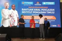 130 Sungai Buloh students receive over RM50,000 in study aid