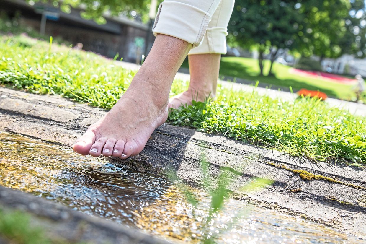 Barefoot walking has a host of benefits, including strengthening your muscles