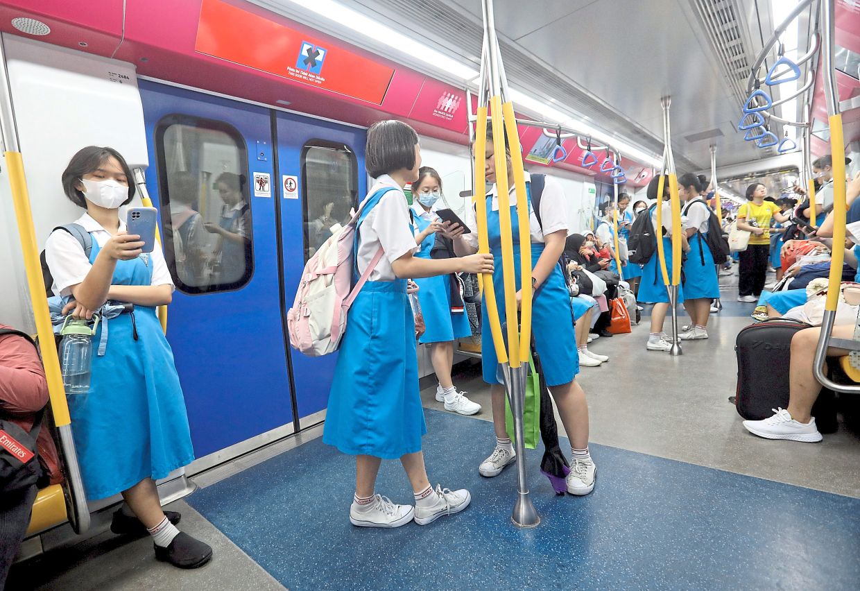 An everyday commute turns into a lively chat after school.