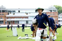 Cricket-South Africa eye sweep as India start mammoth chase poorly