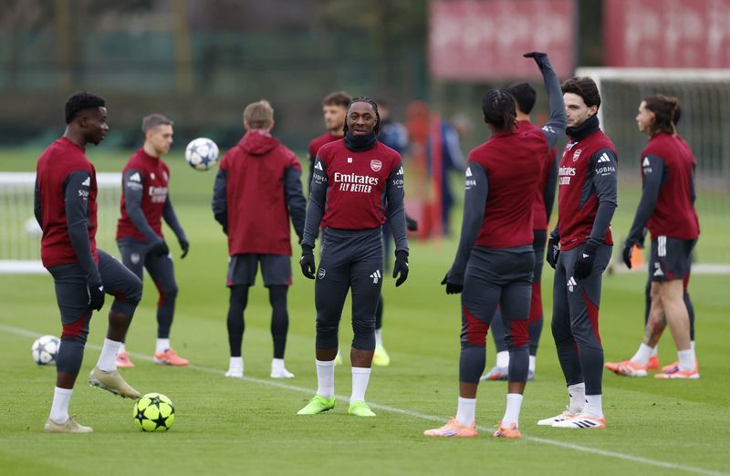 Soccer-Arteta wants same again from Arsenal against Bayern after Spurs triumph