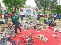 300 volunteers spruce up PJ housing scheme