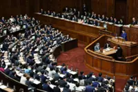 Japan fiscal experiment is lab test for Treasuries