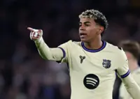 Soccer-Estevao cracker for Chelsea leaves Yamal in shade