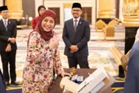Queen Consents to B40, Orang Asli handicrafts being used as Istana Negara souvenirs