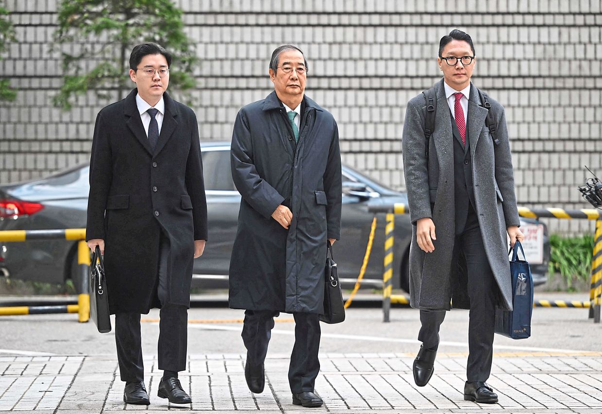 Govt seeks 15-year jail term for ex-PM over martial law plot