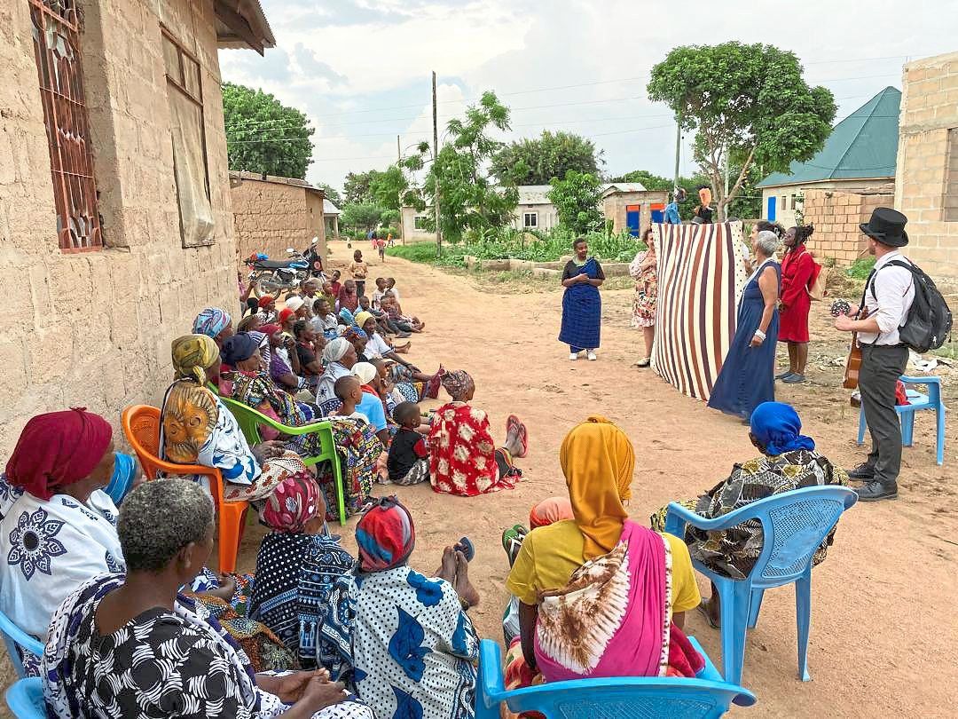 The ItinerAnts spent one month travelling across Tanzania's Dodoma region to run storytelling sessions and arts and crafts workshops in rural communities. Photo: Cinzia Ciaramicoli