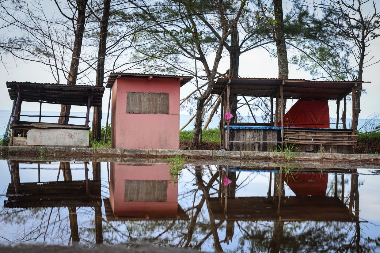 Dilapidated stalls at Tanjung Simpang Mengayau that need urgent attention.