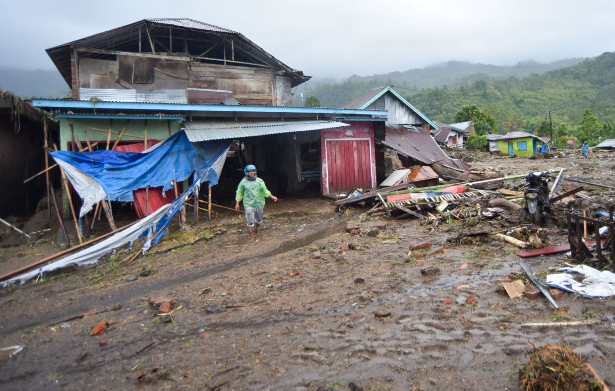 At least 61 killed as landslides, flooding devastate three provinces in Sumatra