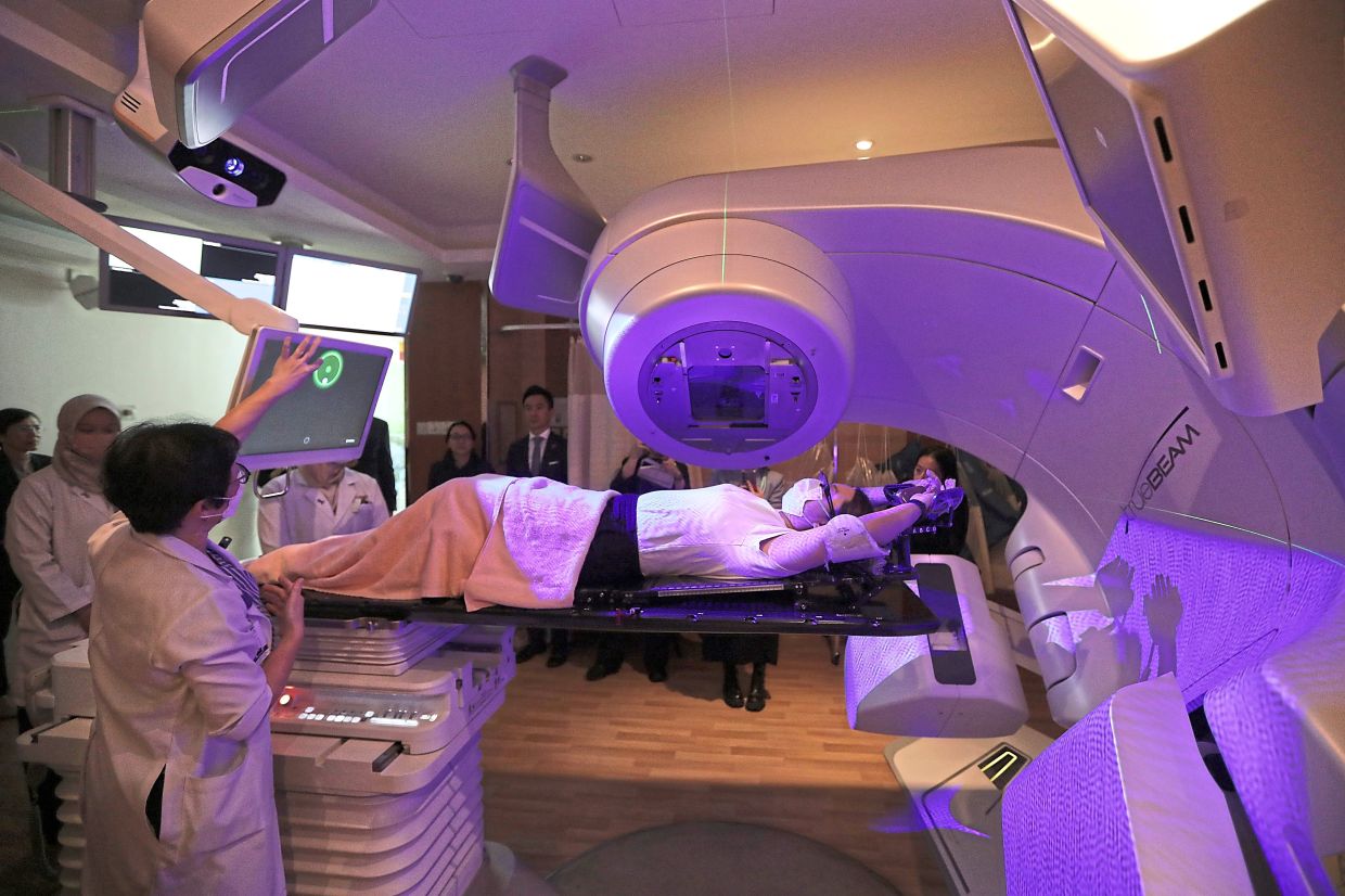 Targeting tumours within micrometres