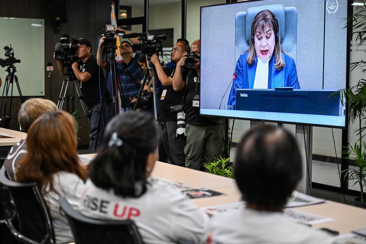 ICC judges reject request to release Duterte from custody