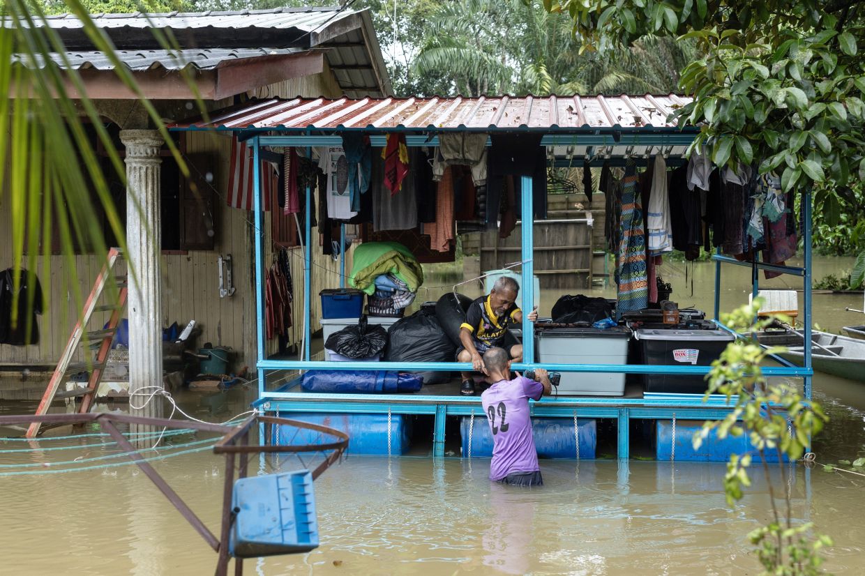Residents in Tanah Merah remain on edge as fear of another flood lingers