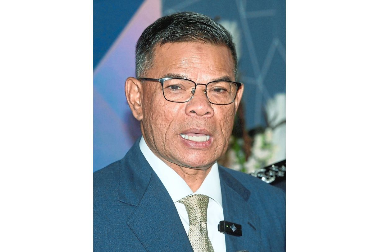 Saifuddin: Foreigners in viral video had valid papers