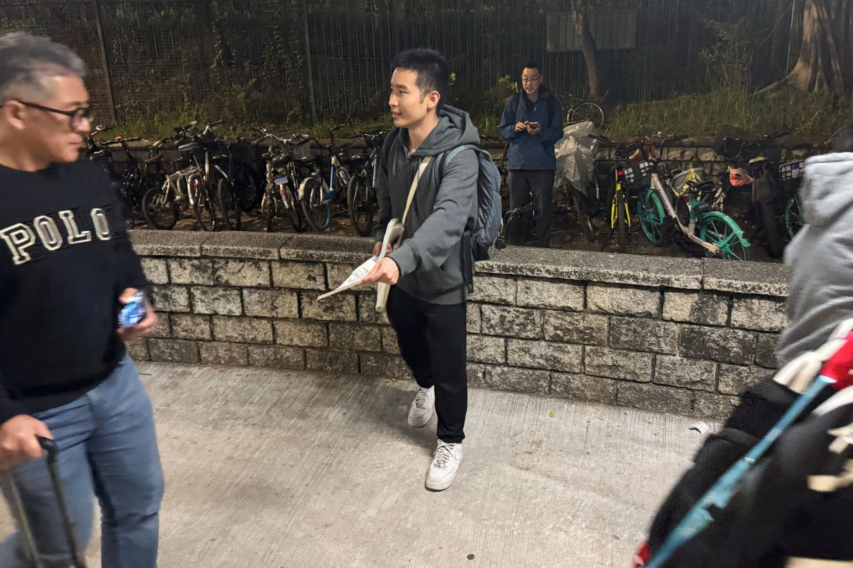 Anger simmers over Hong Kong deadly blaze as Beijing warns against "disruption"