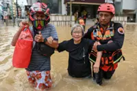 Floods in southern Thailand ease with 1,812 tourists safely assisted