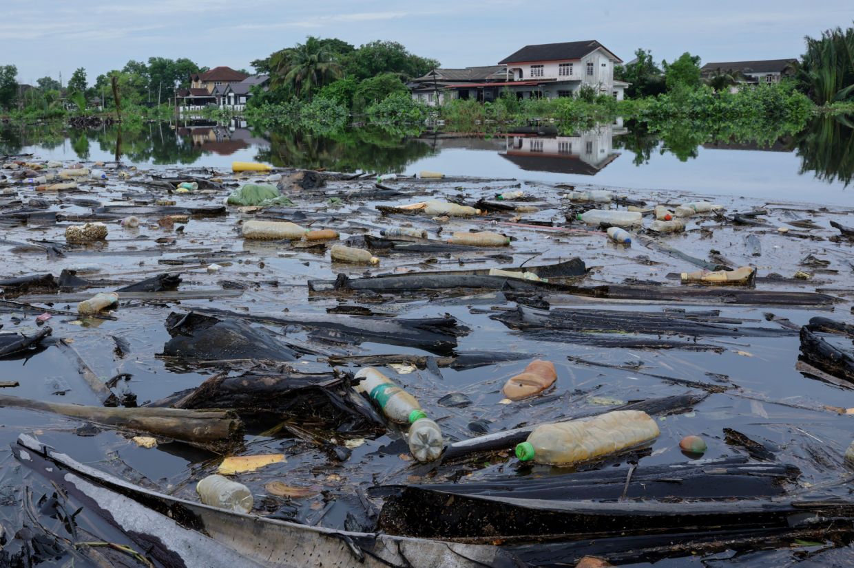 Rising waters, rising risks | The Star