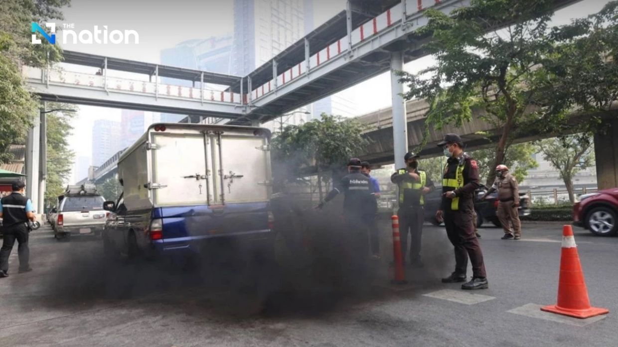 Bangkok chokes as PM2.5 turns red in 48 districts, public urged to mask up
