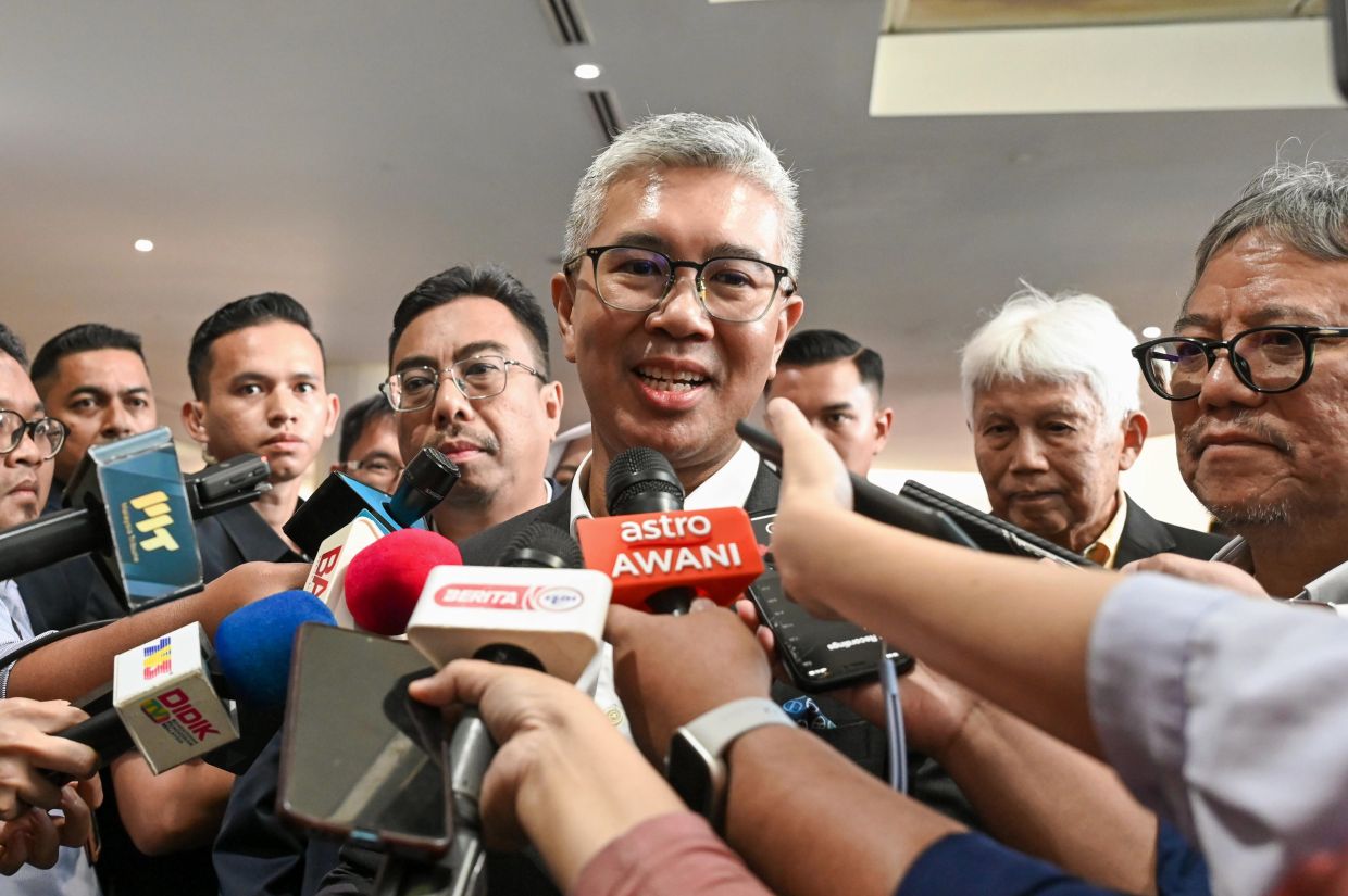Zafrul thanks MPs in final Dewan Rakyat appearance