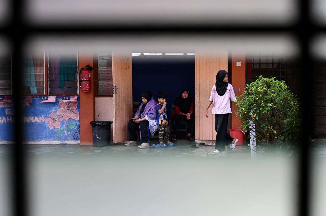 Floods: All relief centres in Negri closed, situation improves in other states