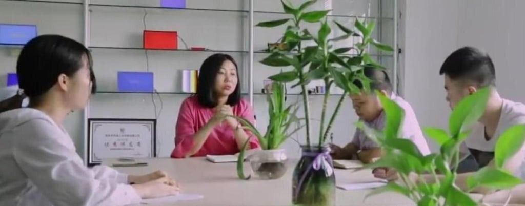 At 18, Zeng left her past behind and took a bold step by working as a saleswoman at an electronics company in Shenzhen. After years of hard work, she launched her own electronics firm. -- Photo: Baidu via SCMP