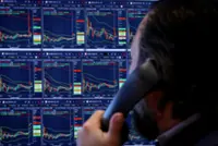 Lower bonuses await US corporate debt traders on tariff sell-offs