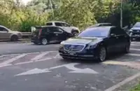Hajiji arrives at Istana Seri Kinabalu