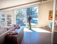 How an Emmy Award-winning director found his Mid-century haven in a rented home