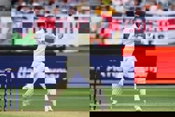 Cricket-Labuschagne backs under fire Khawaja ahead of second Ashes test