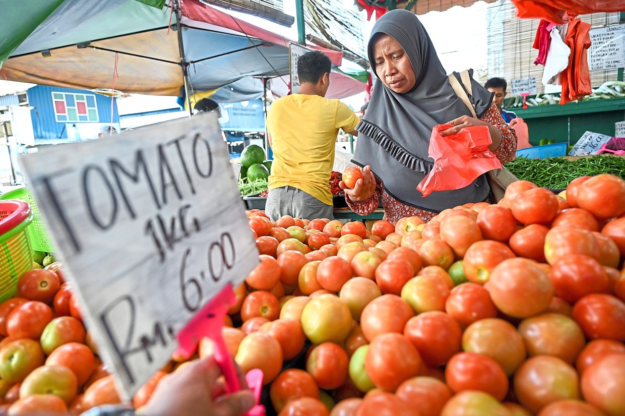 Downpour hits veggie prices