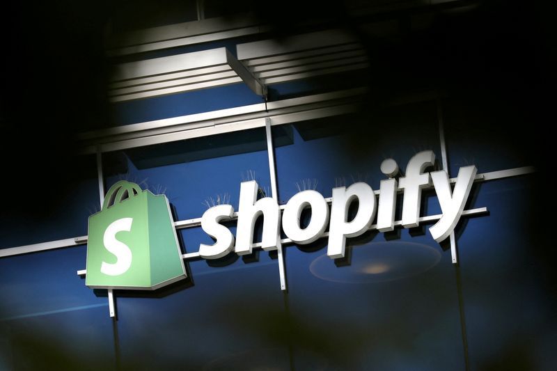 Shopify down for thousands of users on Cyber Monday