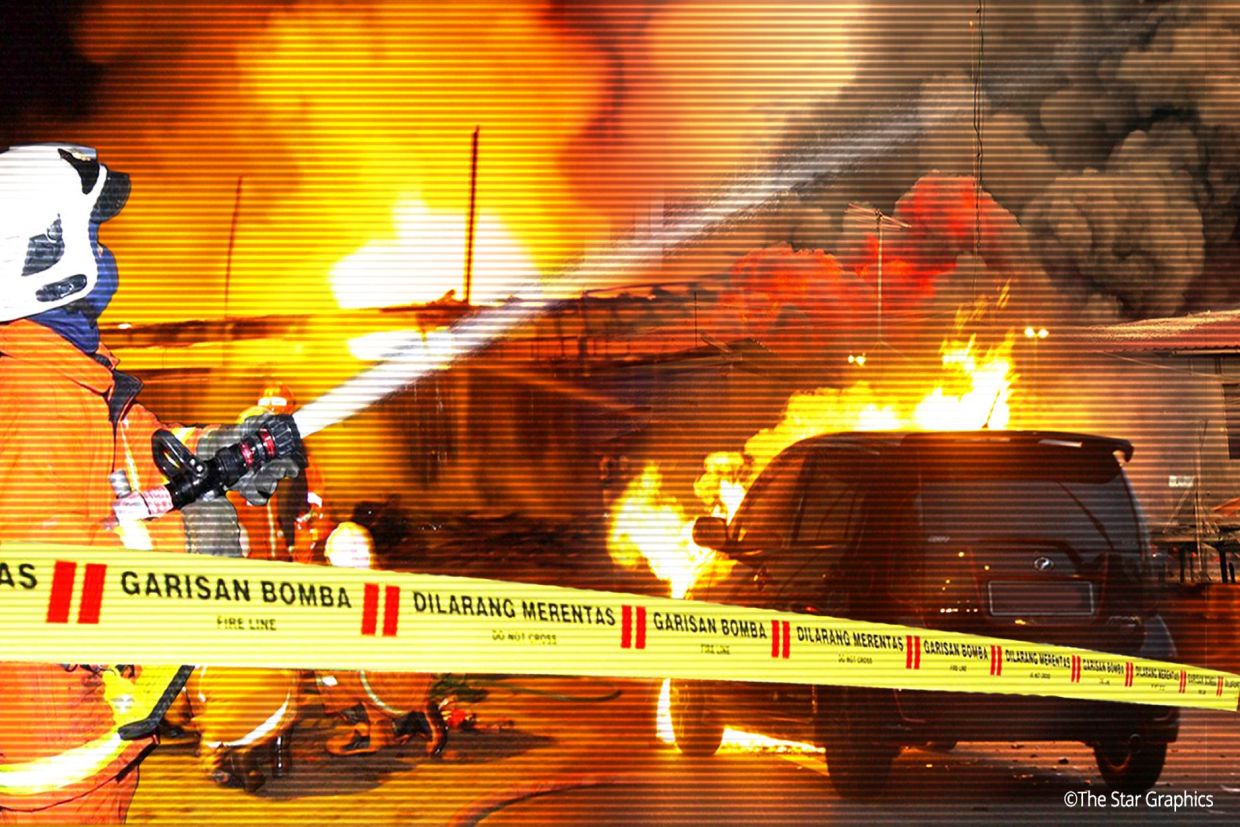 Four houses, a workshop, three vehicles destroyed in a fire at Jalan Meru