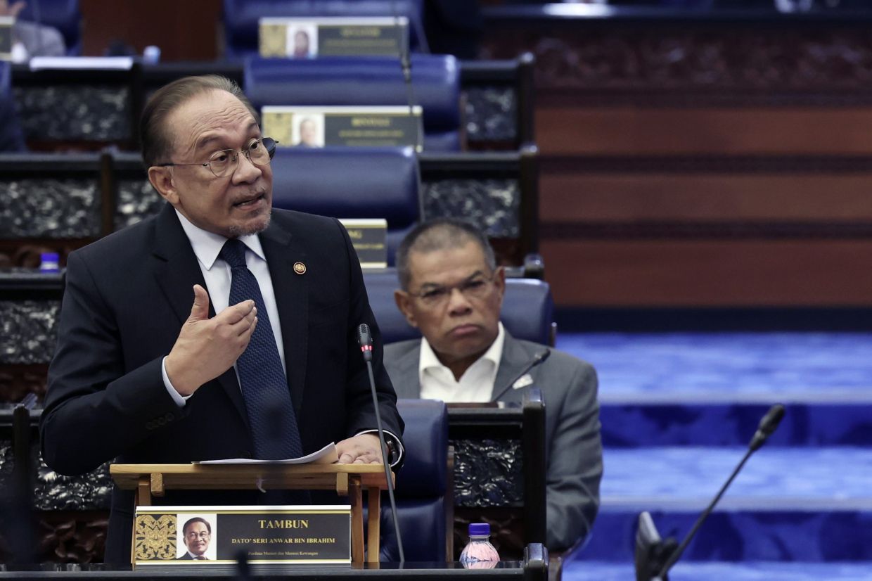 Anwar in no rush to shake up Cabinet