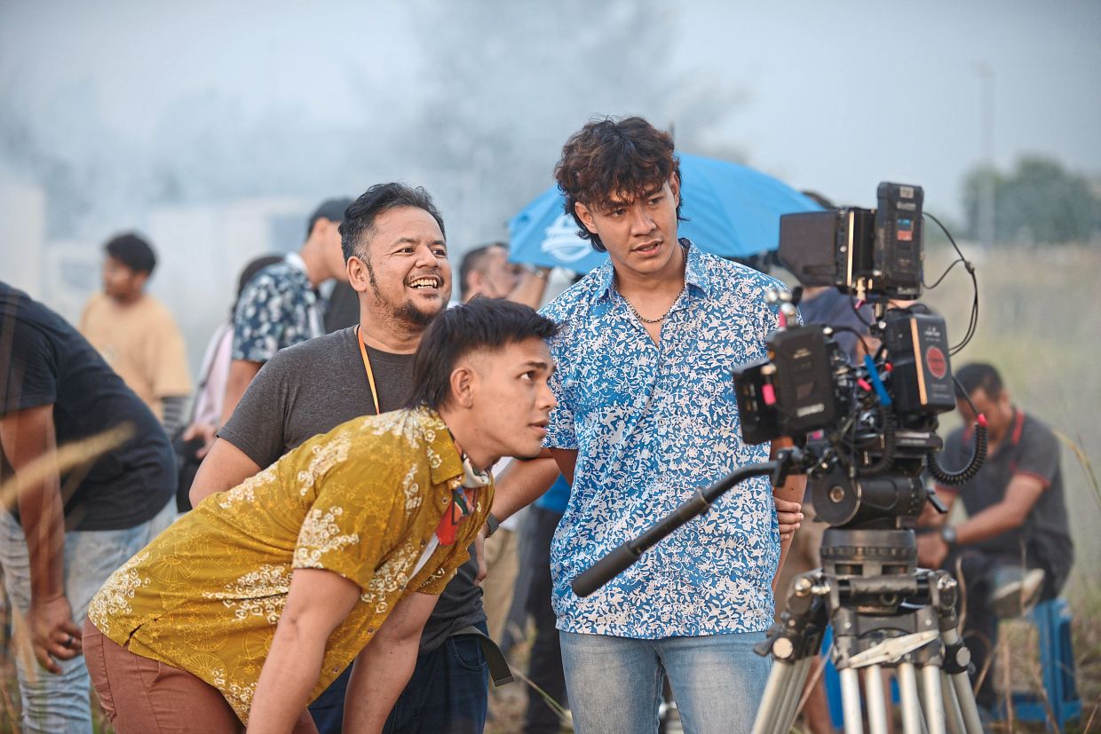 Director Sanji (centre) is happy to allow his actors to improvise on set. 