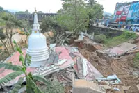 Race to get aid to flood survivors