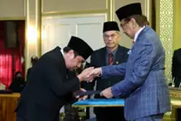 Four indies among 17 assistant ministers in state govt