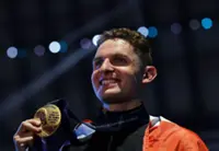 Swimming-New Zealand medley gun Clareburt makes Melbourne move