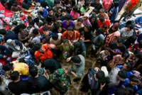 Indonesian agency redirects free meal kitchens to feed Sumatra flood victims