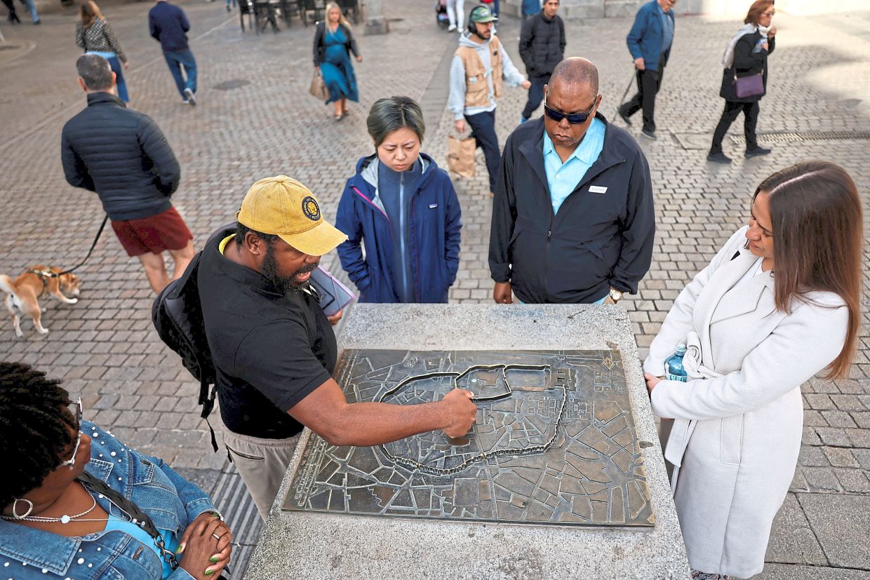 AfroIberica Tours is often joined by tourists from different countries, ethnicities and backgrounds.