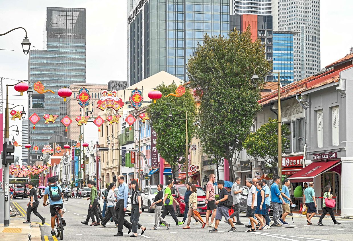 Most S’pore employers plan to freeze headcount