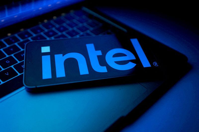 Intel says it will keep networking and communications unit